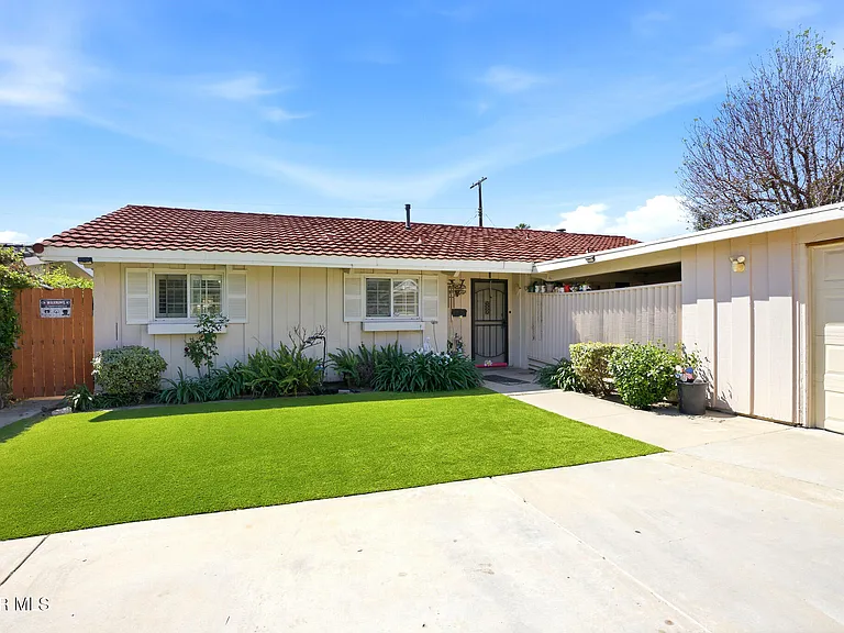 15708 Horace home in Palmdale